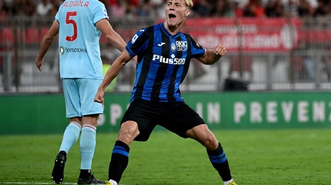 الدوري الإيطالي: اتالانتا ينفرد بالصدارة بفوزه على مونتسا بثنائية نظيفة