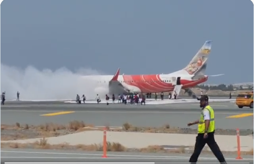 اندلاع حريق في طائرة هندية  بمطار مسقط العماني