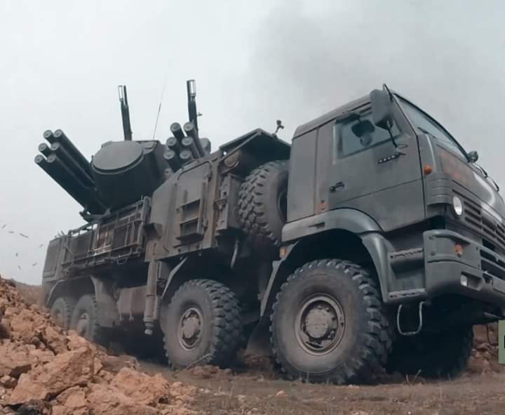 الدفاعات الجوية الروسية تسقط صاروخين من طراز HARM ومقاتلة أوكرانية من طراز Su-25