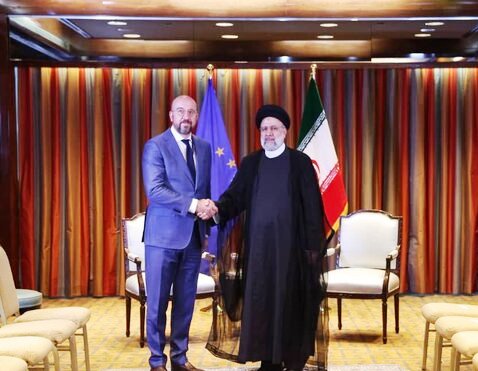 رئيسي: لا يمكن حل وتسوية مشاكل اليمن إلا بوقف العدوان عليه وكسر الحصار عنه