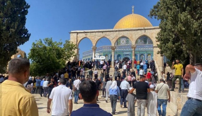 50 ألف مصل أدوا صلاة الجمعة في رحاب المسجد الأقصى المبارك