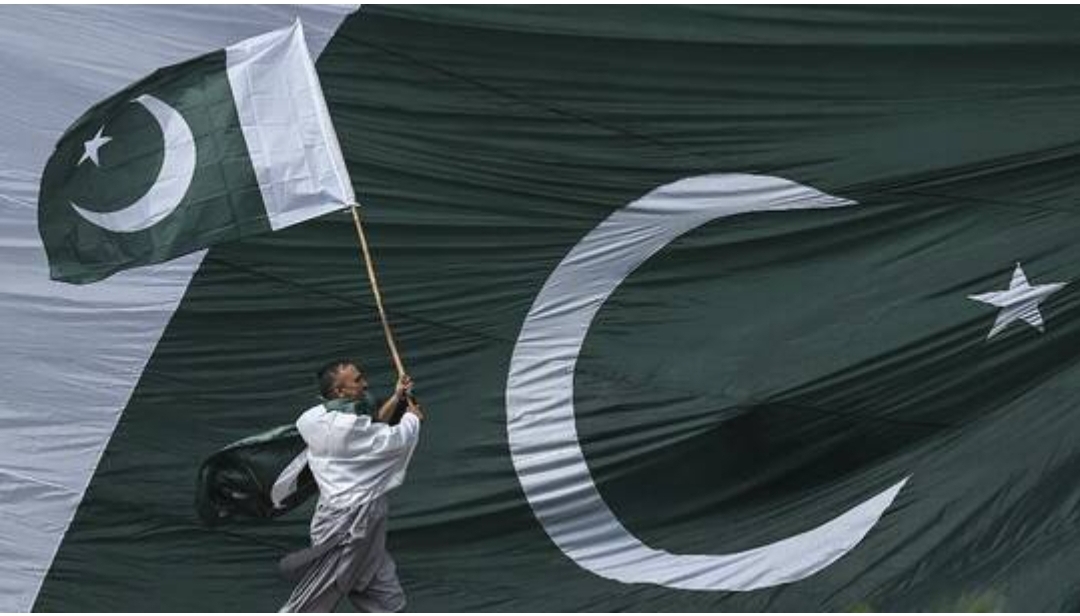 ستة قتلى في تحطم مروحية عسكرية في باكستان