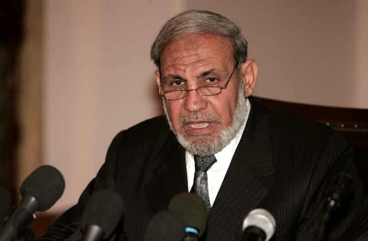 الزهار: العدو الصهيوني يستغل ضعف العالم العربي للاستيلاء على القدس والأقصى