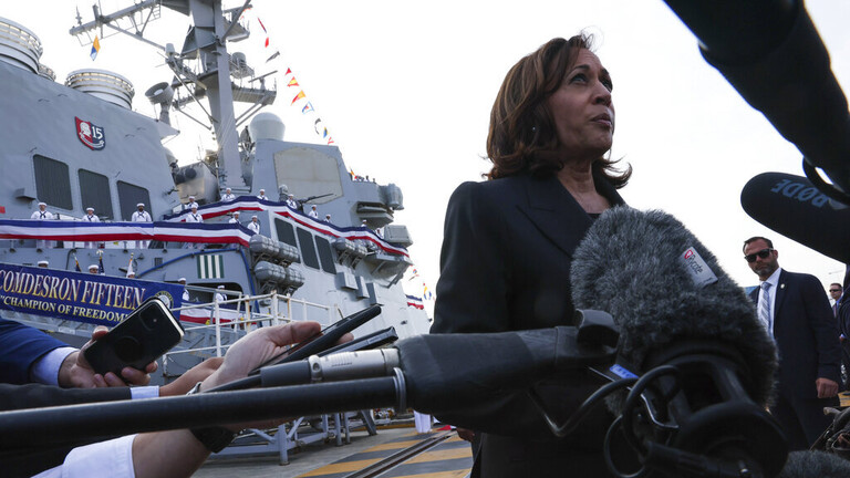 نائبة بايدن:  واشنطن ستتحرك “دون خوف أو تردد” في مضيق تايوان