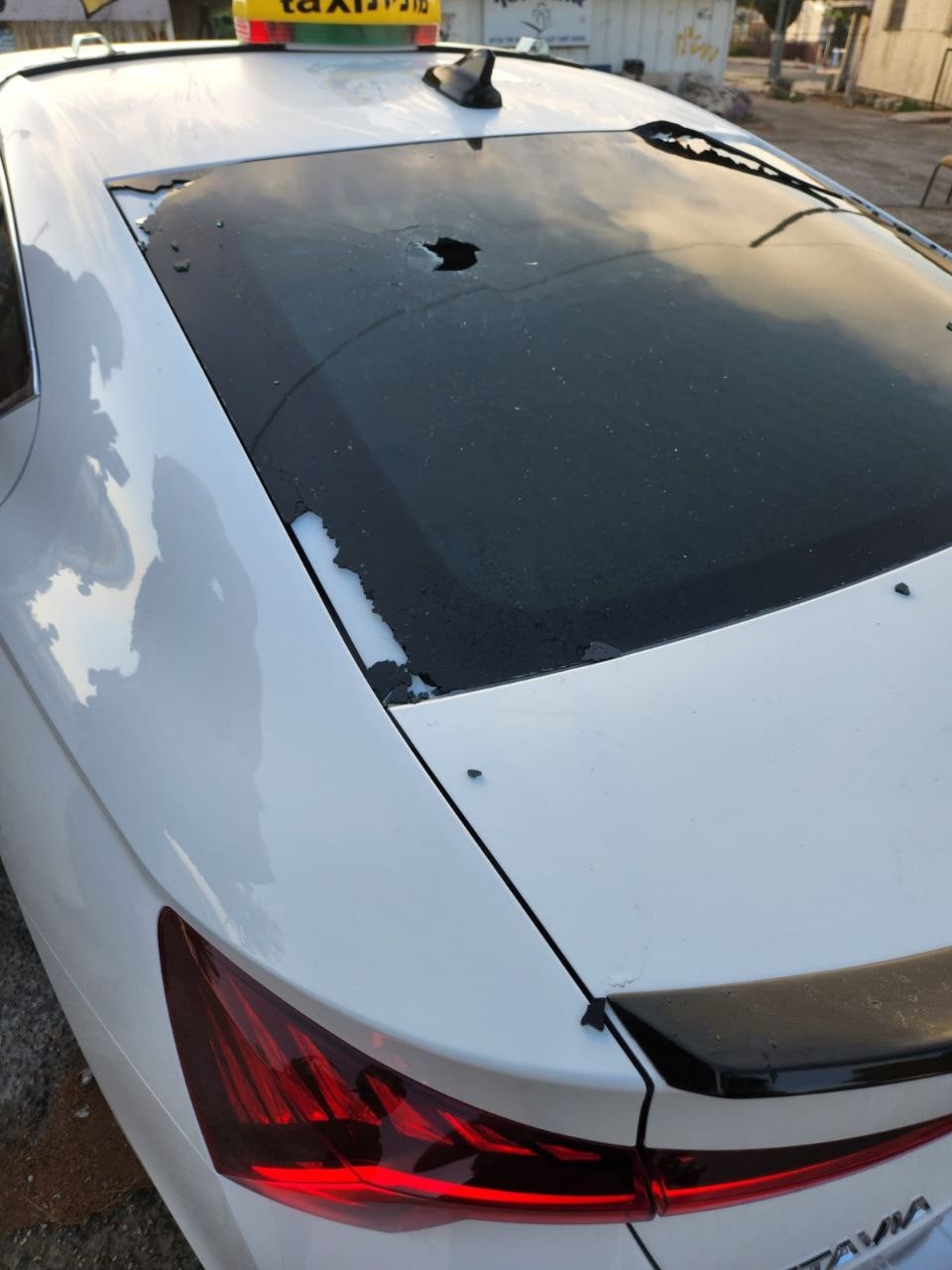 إصابة مستوطن صهيوني بعد تعرضه لإطلاق نار على حاجز حوارة جنوب نابلس