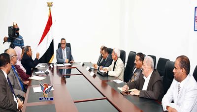 اجتماع برئاسة رئيس الوزراء يناقش مستجدات المشهد السياسي والاجتماعي بالمحافظات المحتلة