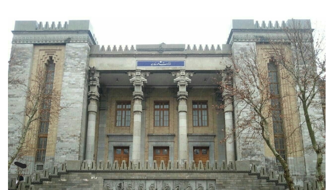 الخارجية الايرانية: على المواطنين الايرانيين مغادرة أوكرانيا