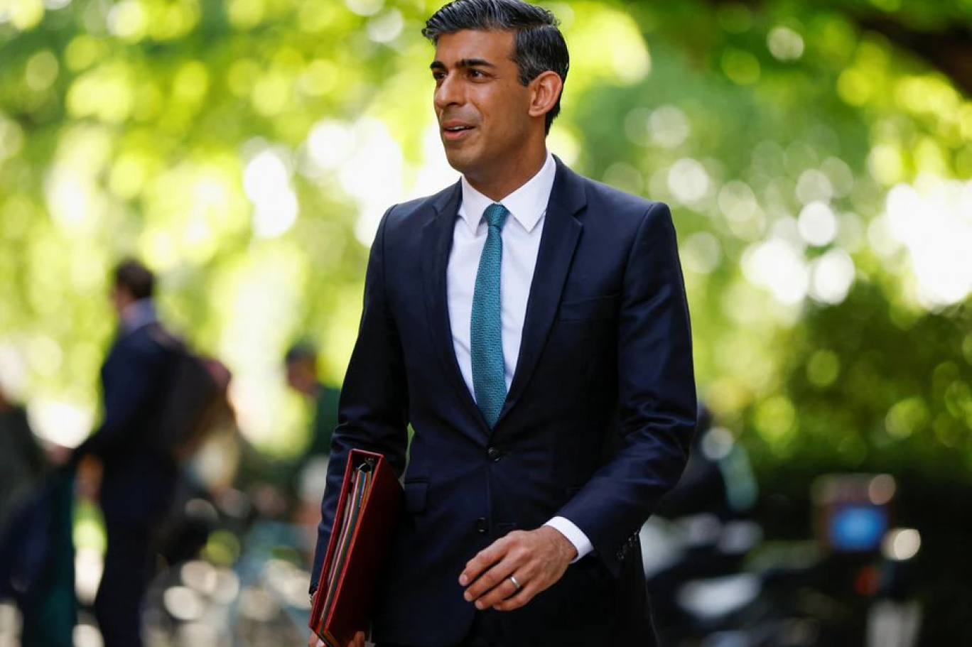 سوناك يرشح نفسه لمنصب رئيس وزراء بريطانيا