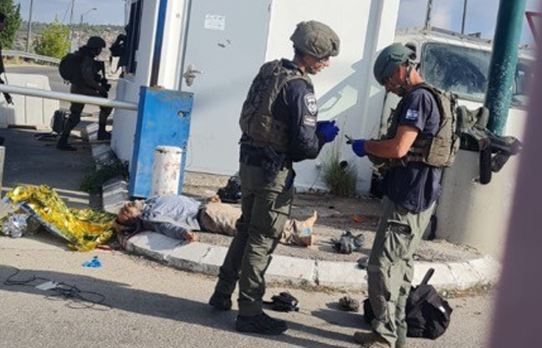 استشهاد شاب فلسطيني برصاص العدو الصهيوني بعد تنفيذه عملية دهس غرب رام الله