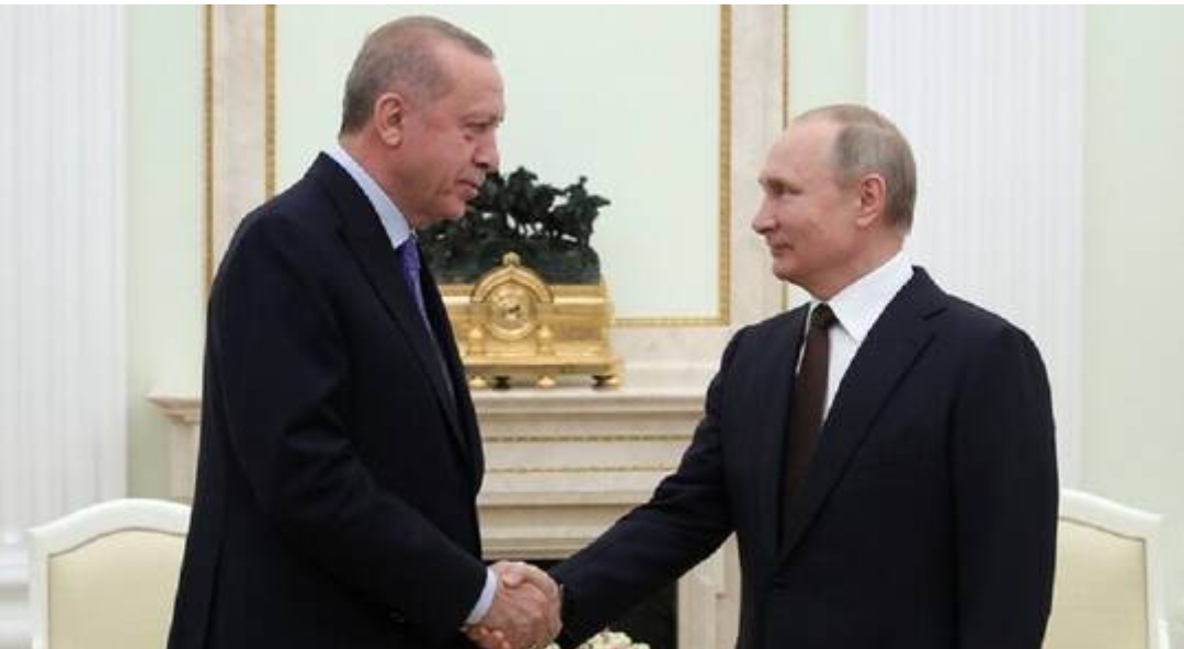 روسيا وتركيا تعلنان استئناف نقل الحبوب عبر البحر الأسود