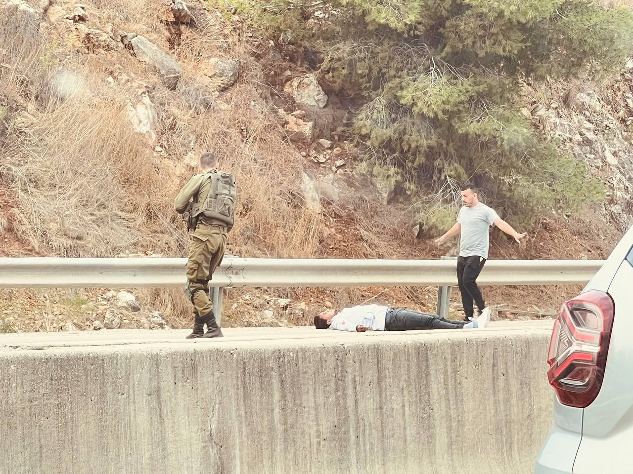 شهيدان فلسطينيان ومصرع مستوطن وإصابة أربعة آخرين بعملية طعن ودهس في سلفيت