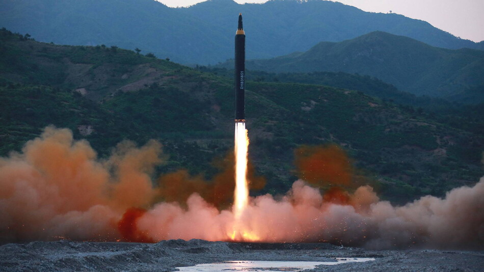 هيئة الأركان الكورية: كوريا الشمالية أطلقت صاروخا باليستيا نحو البحر الشرقي