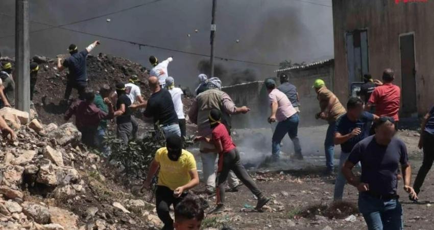 استشهاد فلسطيني متأثراً بجروحه وإصابة آخرين برصاص قوات الاحتلال شمال الخليل