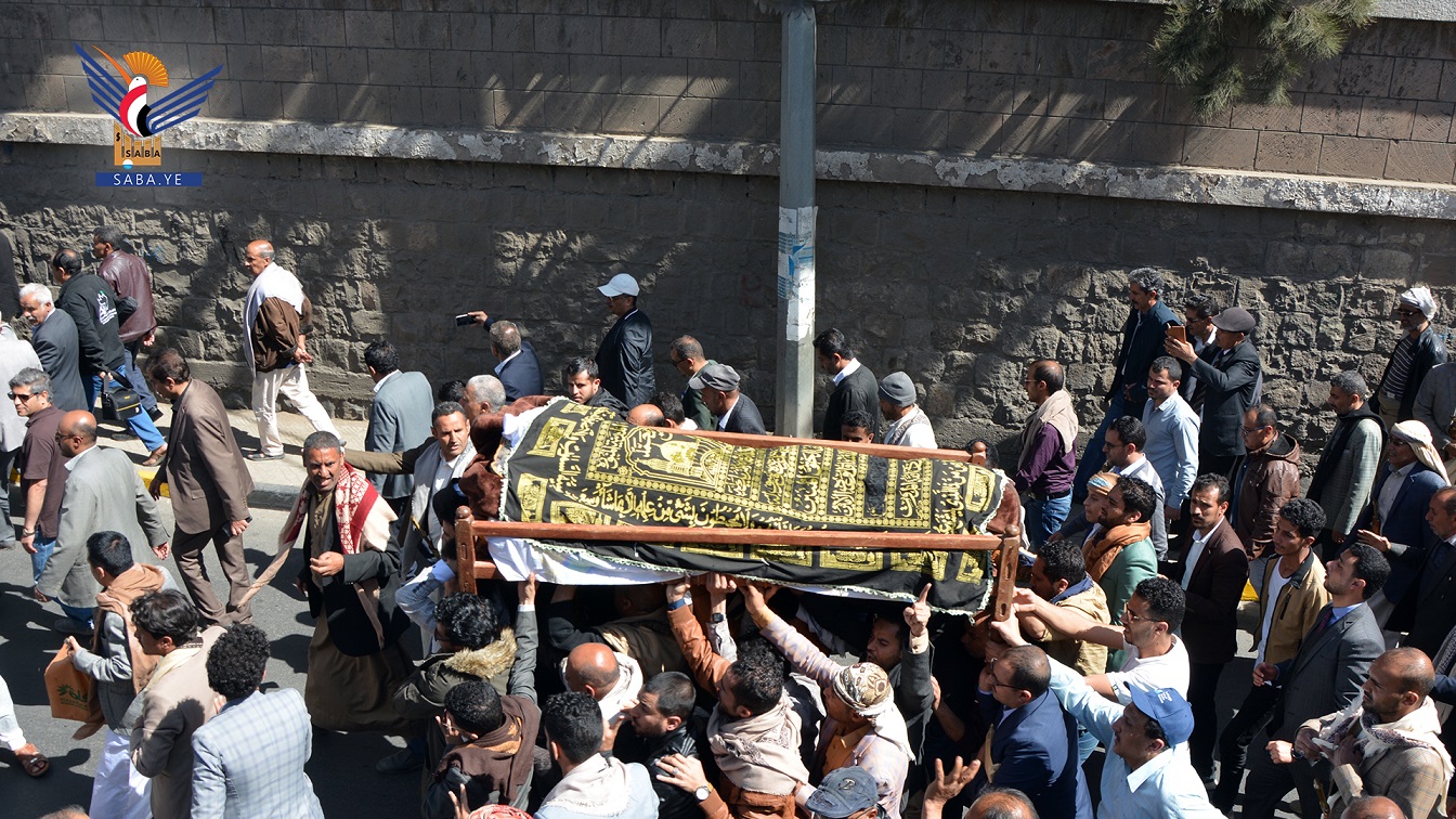 أدباء ومفكرون: ستظل مدرسة الدكتور عبد العزيز المقالح باقية بقاء اليمن