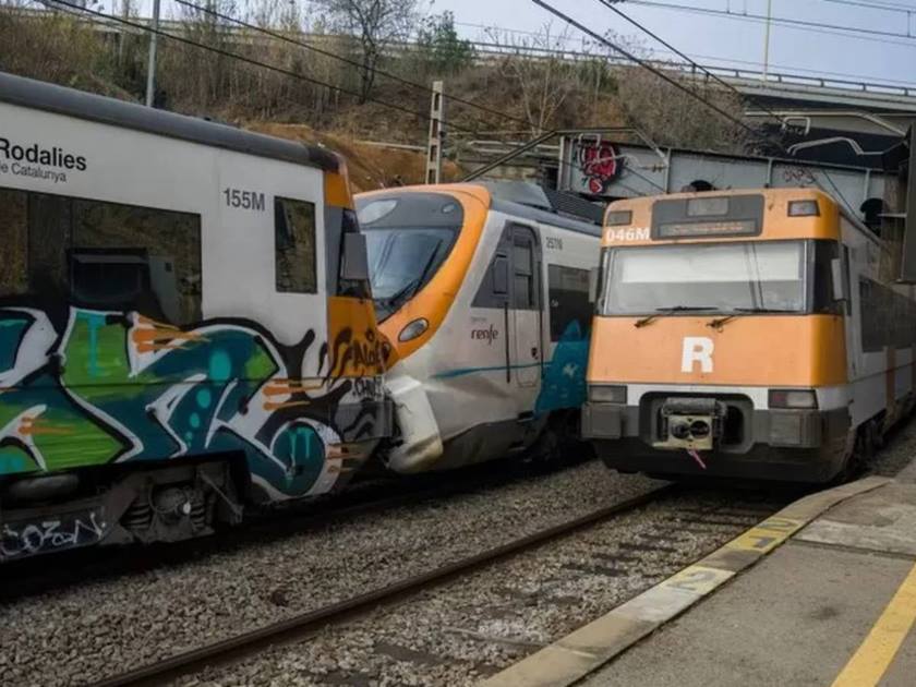 إصابة 150 شخصاً جراء تصادم قطارين في إسبانيا