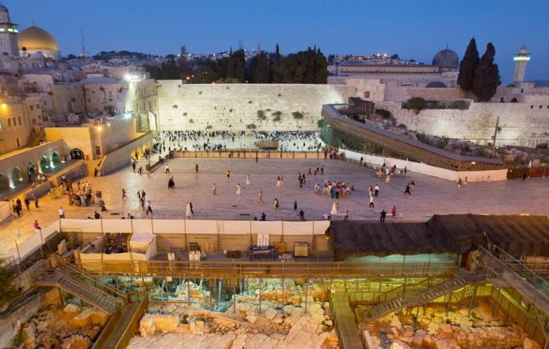 سفراء أوروبيون يقاطعون جولة في حائط البراق نظمها السفيرين الصهيوني والاماراتي