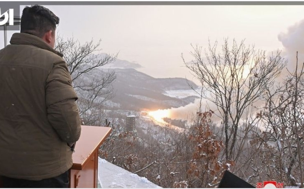 كوريا الديمقراطية نجاح اختبار محركاً عالي الدفع يعمل بالوقود الصلب