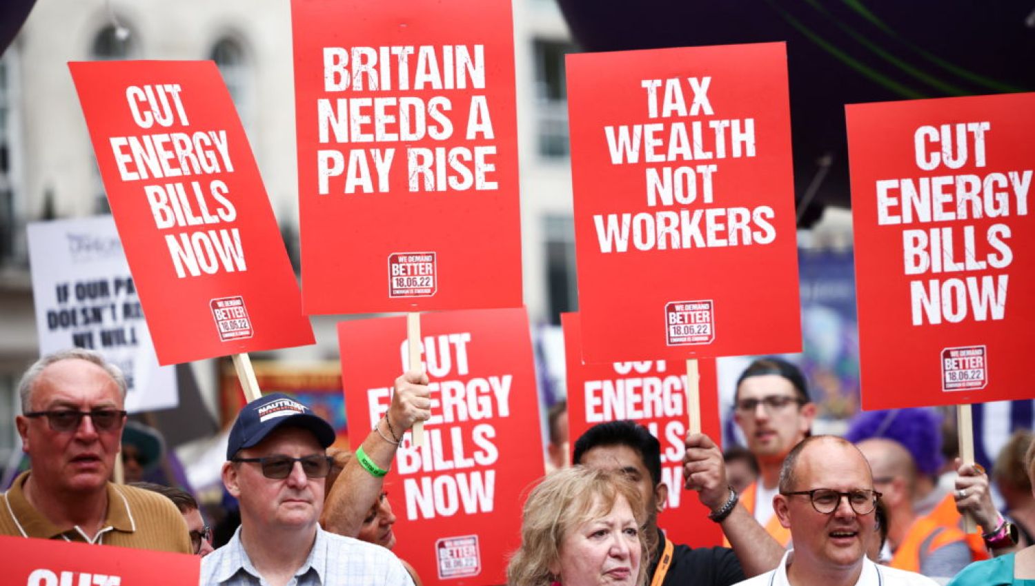 التضخم 11%.. بريطانيا في أصعب أزمة منذ 41 عاماً!