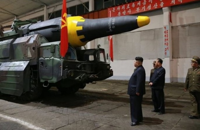 زعيم كوريا الشمالية يوجّه بإنتاج كميات كبيرة من الأسلحة النووية التكتيكية