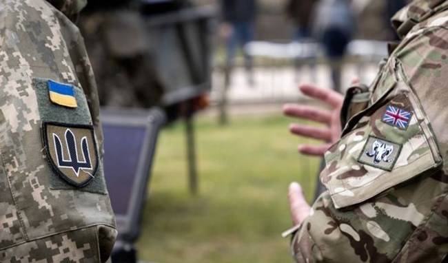 بريطانيا تساهم في إطالة حرب أوكرانيا