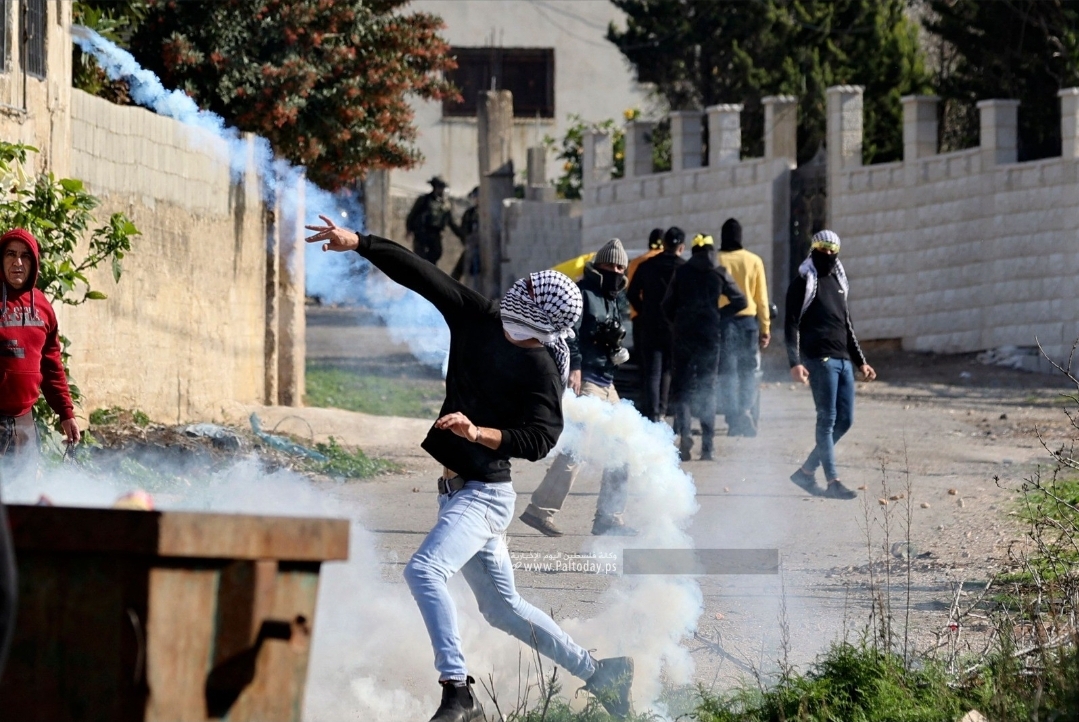 اشتباكات ومواجهات واعتقالات في مناطق متفرقة بالضفة الغربية المحتلة