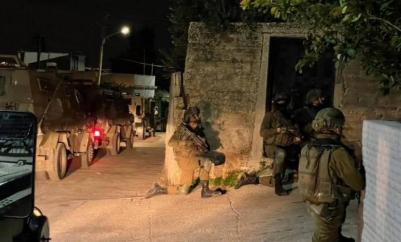 إصابة شاب من مخيم بلاطة واشتباكات مسلحة مع العدو أفشلت اعتقال أحد المقاومين