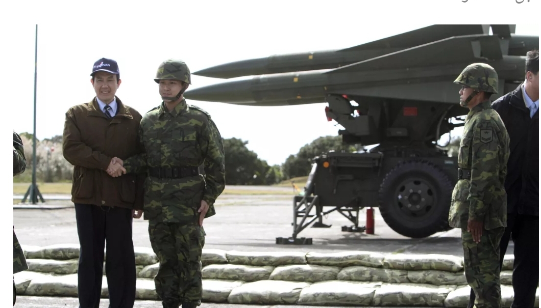 تايوان: الصين أرسلت 31 طائرة وأربع سفن إلى مضيق تايوان