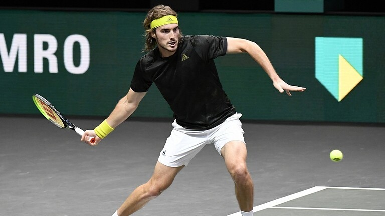 تأهل اليوناني تسيتسيباس إلى نصف نهائي أستراليا المفتوحة للتنس