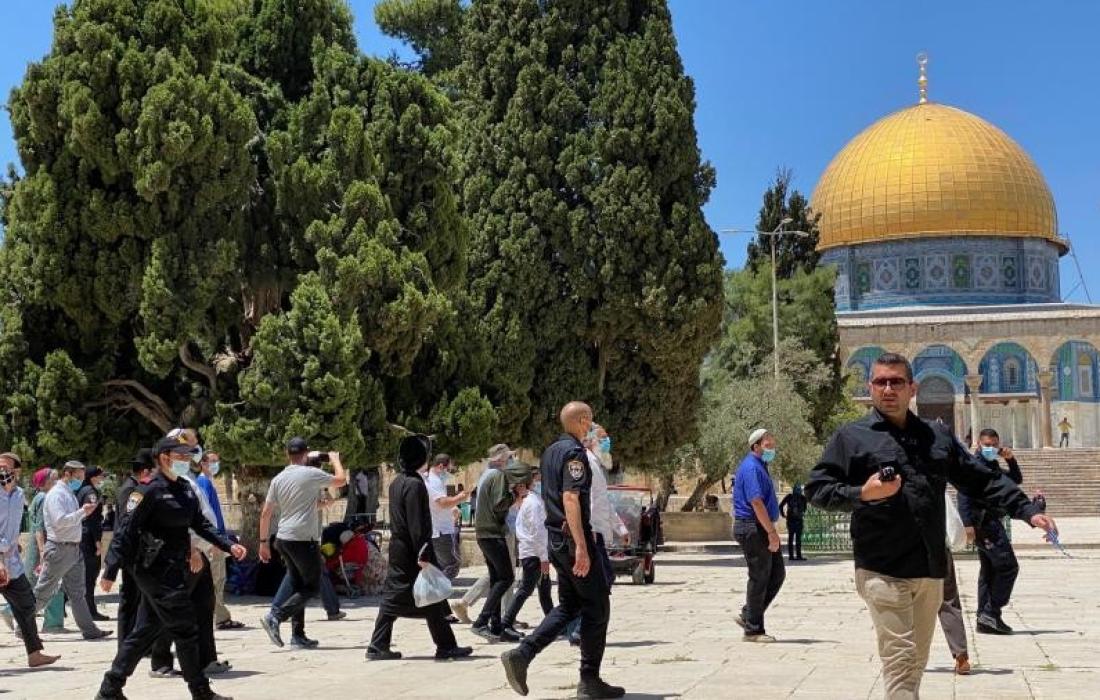 عشرات المستوطنين يجددون اقتحام المسجد الأقصى المبارك