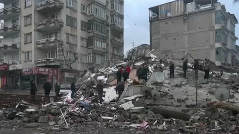 هل تعب الثور فاهتزت الأرض؟