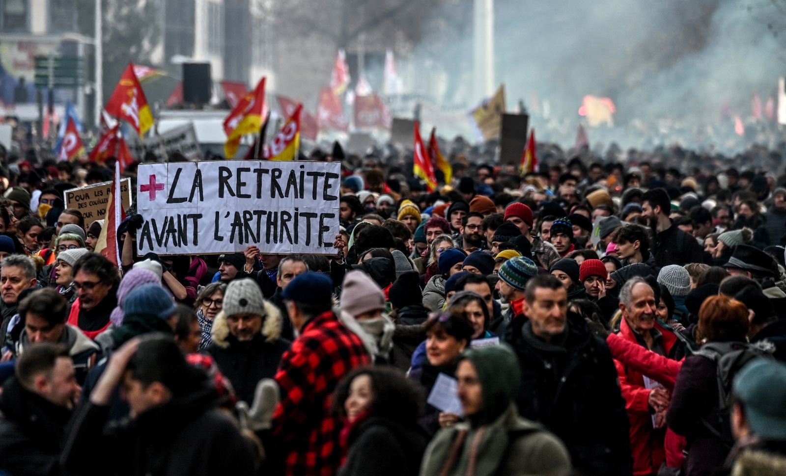 يوم رابع من الاحتجاجات والمظاهرات في فرنسا ضد إصلاح نظام التقاعد