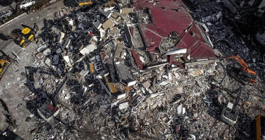 حصيلة ضحايا الزلزال الذي ضرب تركيا وسوريا تتجاوز حاجز الـ37 ألف قتيل