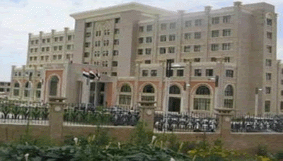 الخارجية : دول العدوان مستمرة في ممارسة سياسة العقاب الجماعي بحق اليمنيين