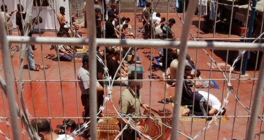 الأسرى الفلسطينيون يواصلون العصيان ضد إدارة سجون العدو لليوم الـ19 على التوالي