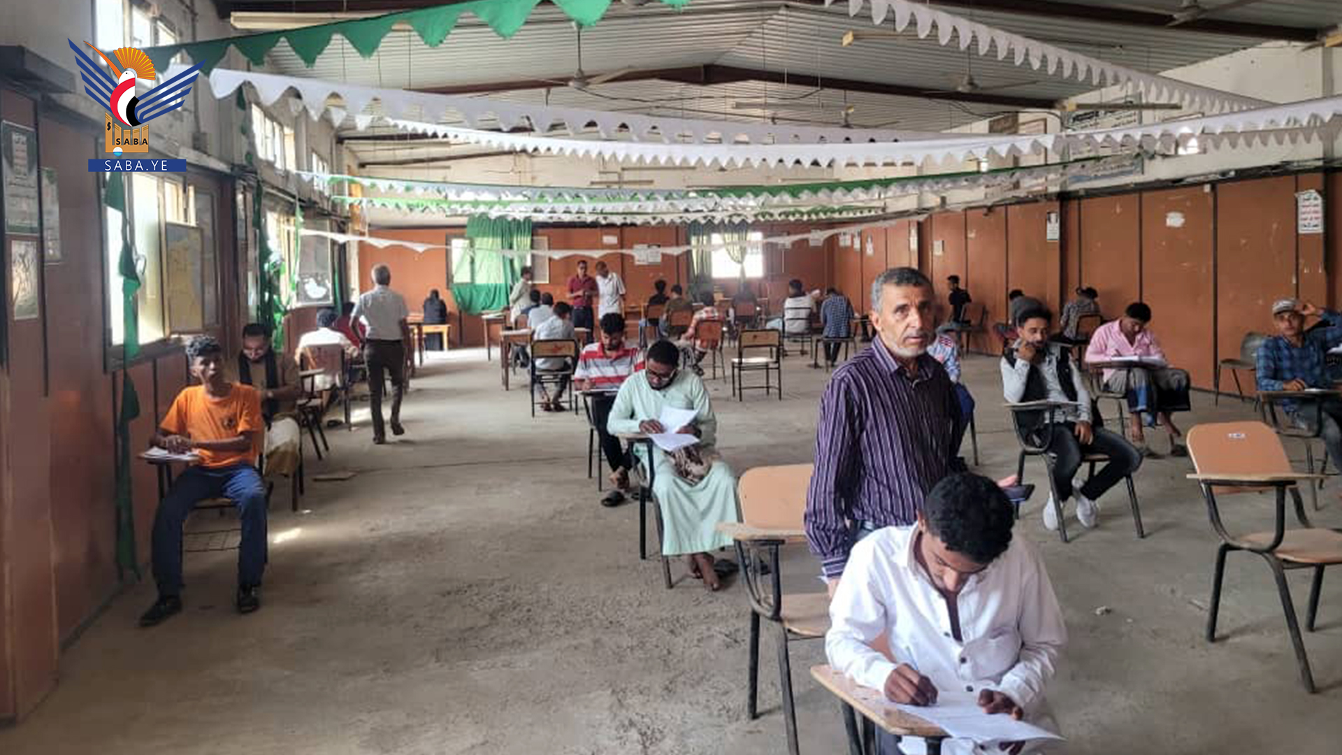 بدء الاختبارات التكميلية لطلاب الدبلوم المهني والتقني والثانوية المهنية بالحديدة