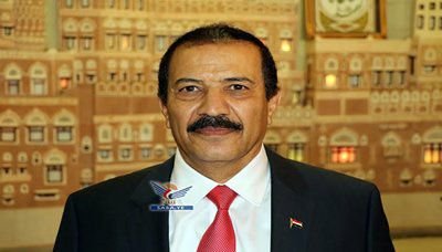 وزير الخارجية يهنئ نظيره الزيمبابوي بالعيد الوطني