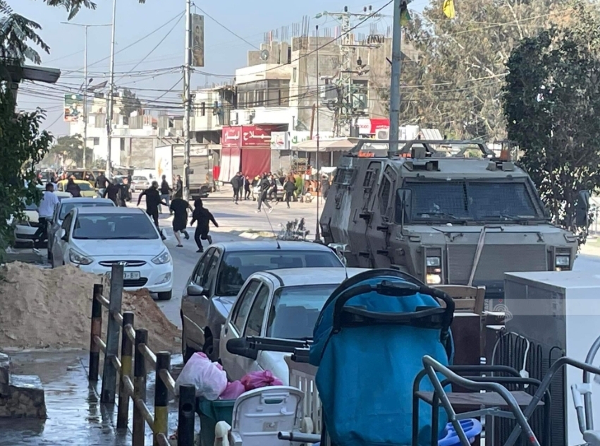 العدو الصهيوني يقتحم طولكرم وبلدة نعلين