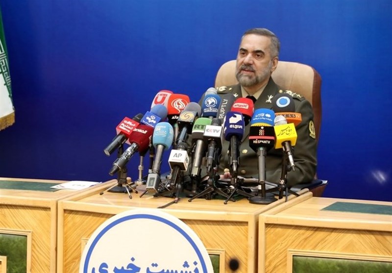 طهران تزيح الستار عن طائرة ياسين النفاثة محلية التصميم بالكامل