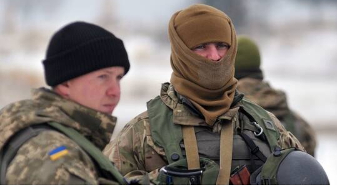 قائد القوات البرية الأوكرانية: الوضع في أرتيموفسك معقد وقد نقع في حصار آخر