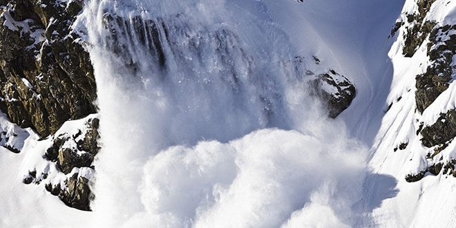 وفاة أربعة أشخاص جراء انهيار جليدي جنوب غرب إيران