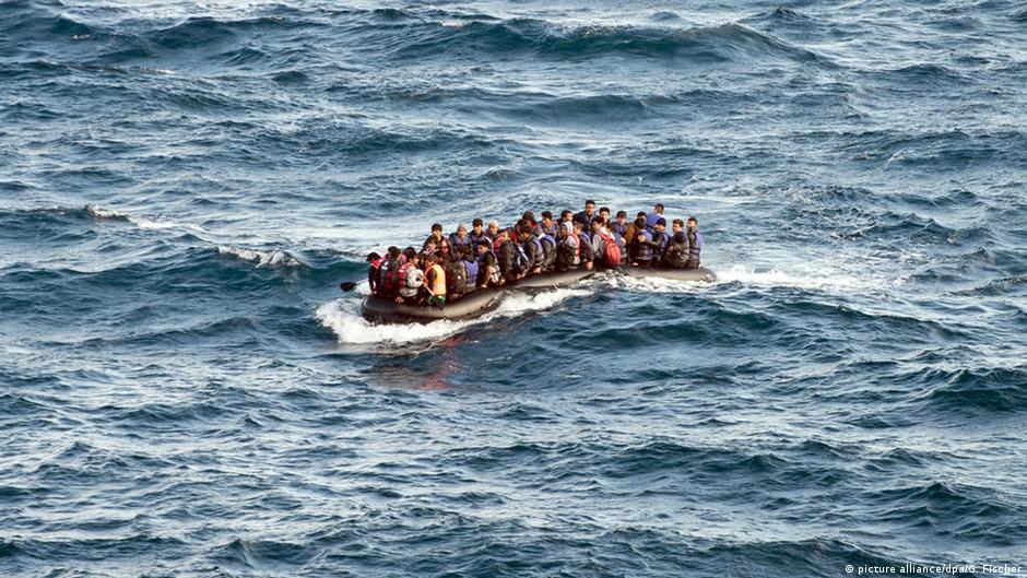 وفاة أربعة مهاجرين جراء غرق قاربين لهم قبالة سواحل تركيا