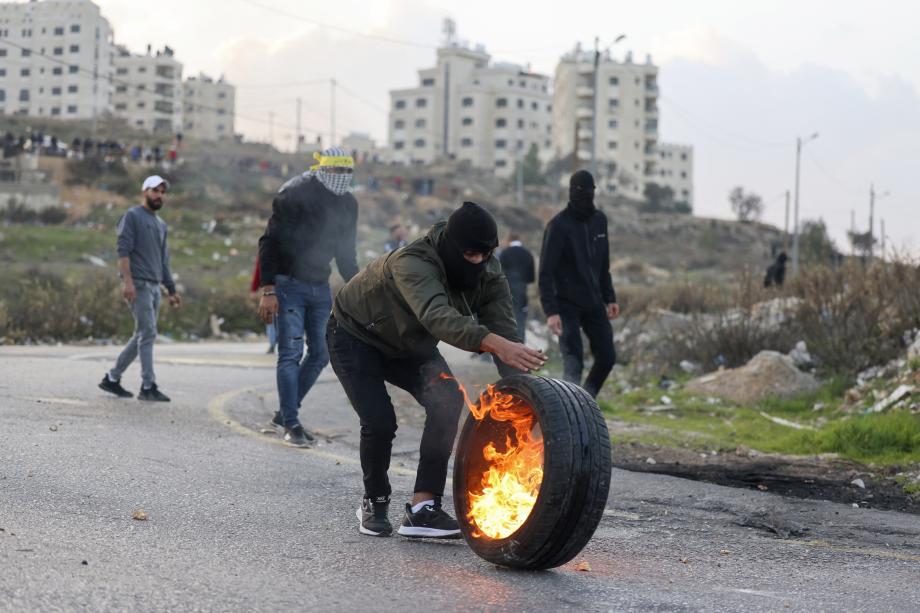حماس تدعو الى تصعيد المقاومة ضد العدو الصهيوني