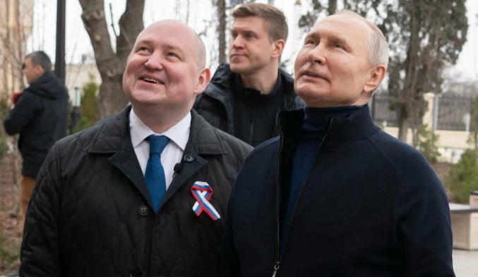 بوتين يتفقد بنفسه شوارع مدينة ماريوبول في منطقة دونباس