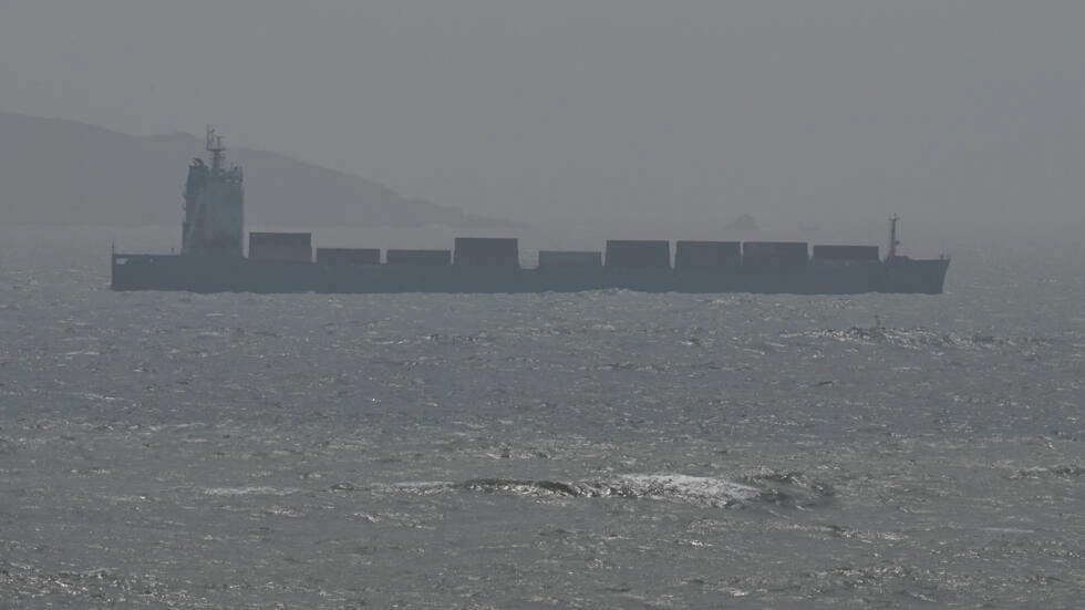 الصين تبدأ مناورات عسكرية تشمل تدريباً على تطويق تايوان