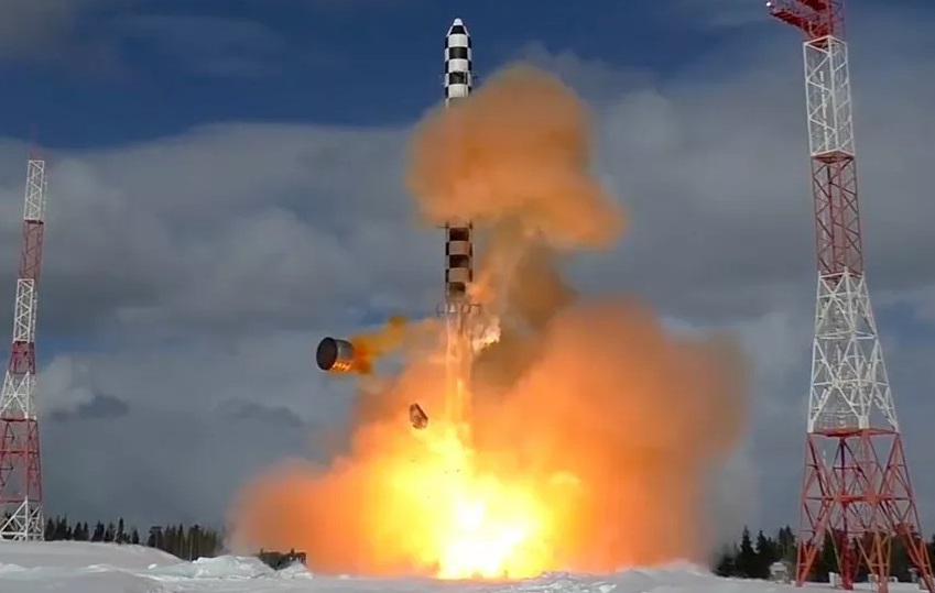 كوريا الشمالية تطلق صاروخ باليستي “من نوع جديد” أثار رعب اليابان