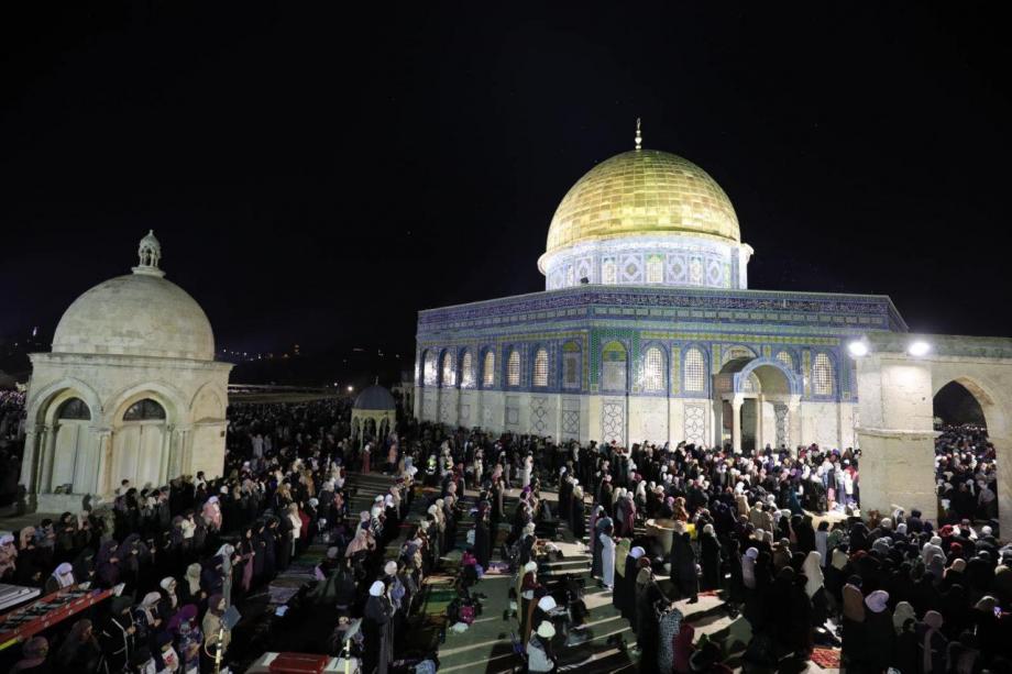 200 ألف مصلٍ أدوا صلاتي “العشاء والتراويح” في المسجد الأقصى