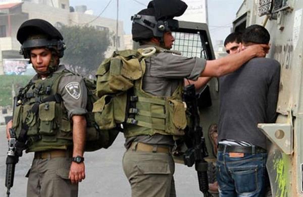 قوات العدو الصهيوني تعتقل سبعة شبان فلسطينيين