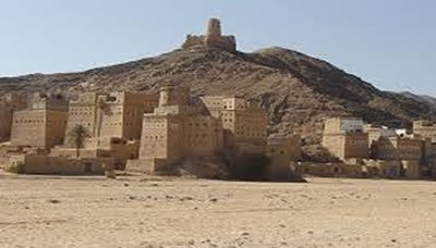 وزير الأشغال يناقش مع محافظ الجوف تفعيل العمل بمشاريع الطرق بالمحافظة