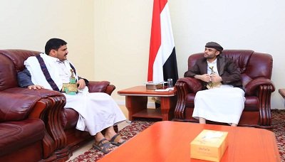 رئيس المجلس السياسي الأعلى يلتقي رئيس اتحاد الشعراء والمنشدين