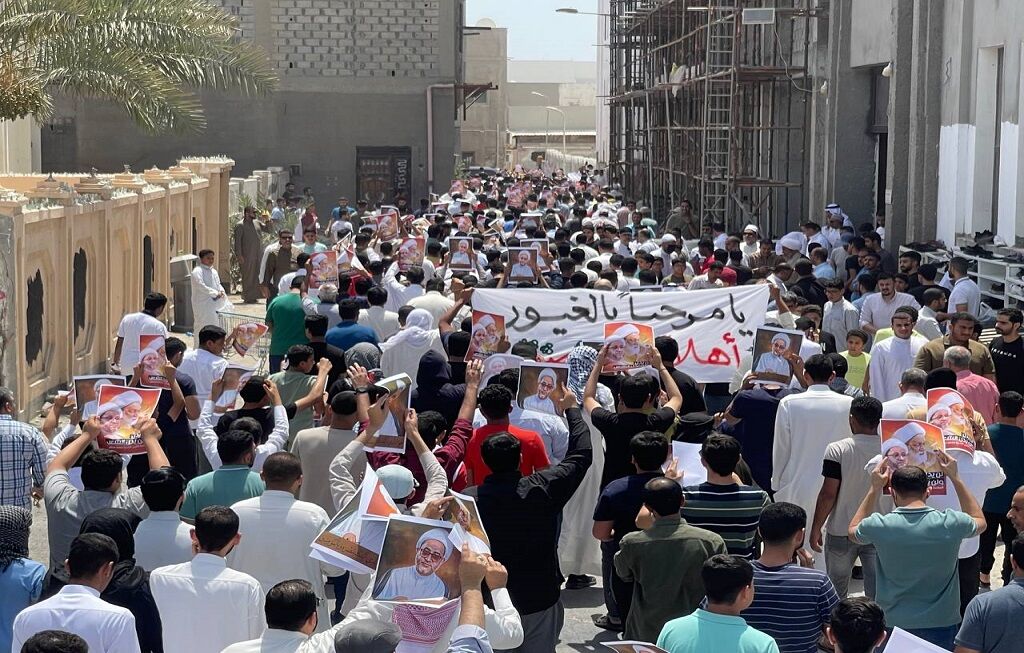 البحرينيون يتظاهرون ضد التطبيع مع كيان العدو الصّهيوني
